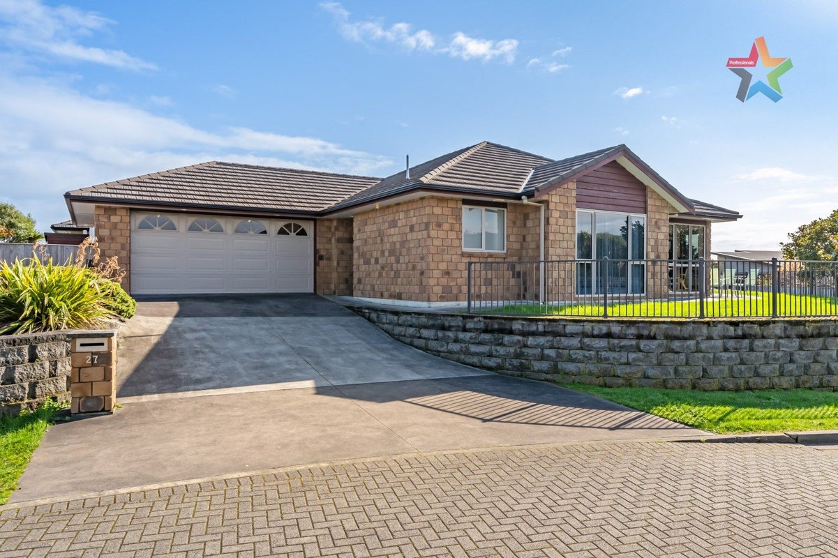 27 Simpson Crescent, Raumati Beach, Paraparaumu - Carousel 2