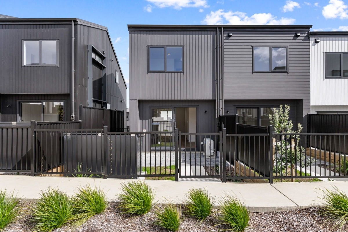 3/2 Firebrick Way, Hobsonville, Auckland - Carousel 2