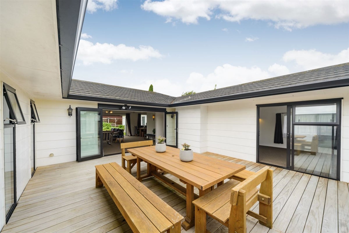 29 Pencarrow Street, Highbury, Palmerston North - Carousel 2