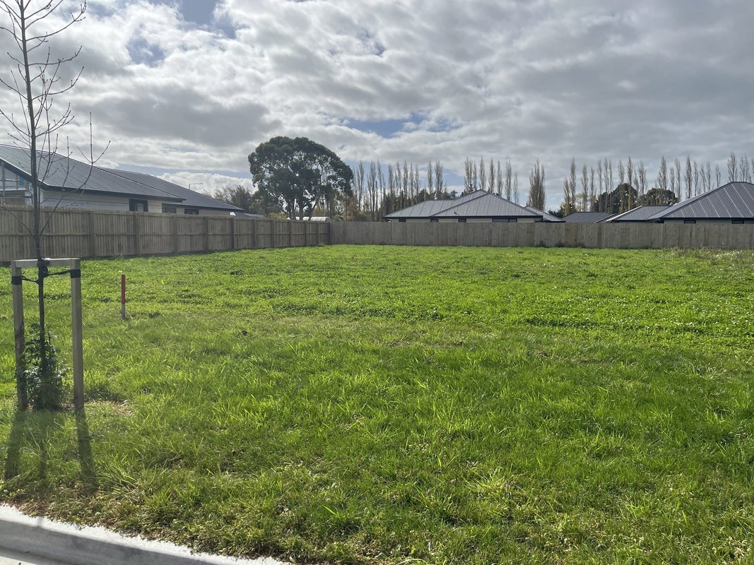 7 Cleaver Street, Woodend, Woodend - Carousel 3