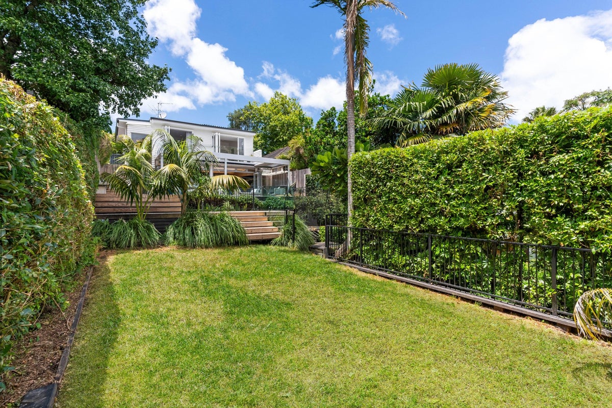 8 Livingstone Street, Westmere, Auckland - Carousel 2