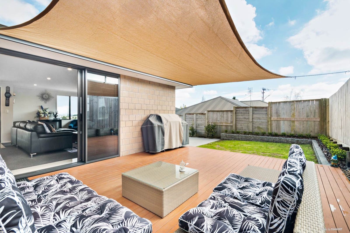 1A Park Avenue, Tuakau, Tuakau - Carousel 2