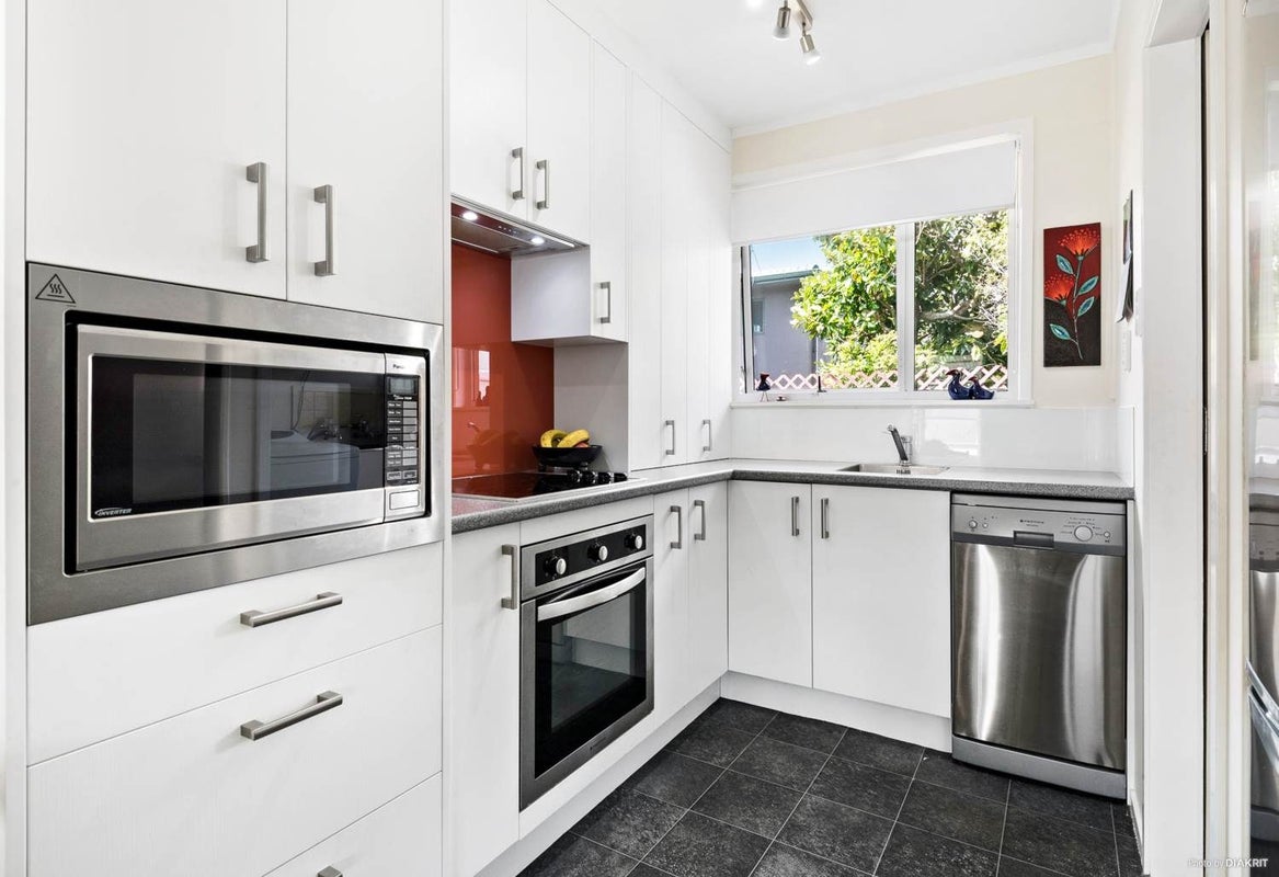 4/24 Tawhiri Road, One Tree Hill, Auckland - Carousel 2