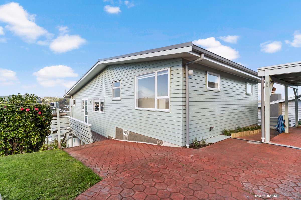 19 Breton Grove, Kingston, Wellington - Carousel 1