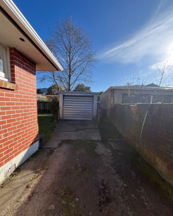 1063A Fergusson Drive, Clouston Park, Upper Hutt - Carousel 9
