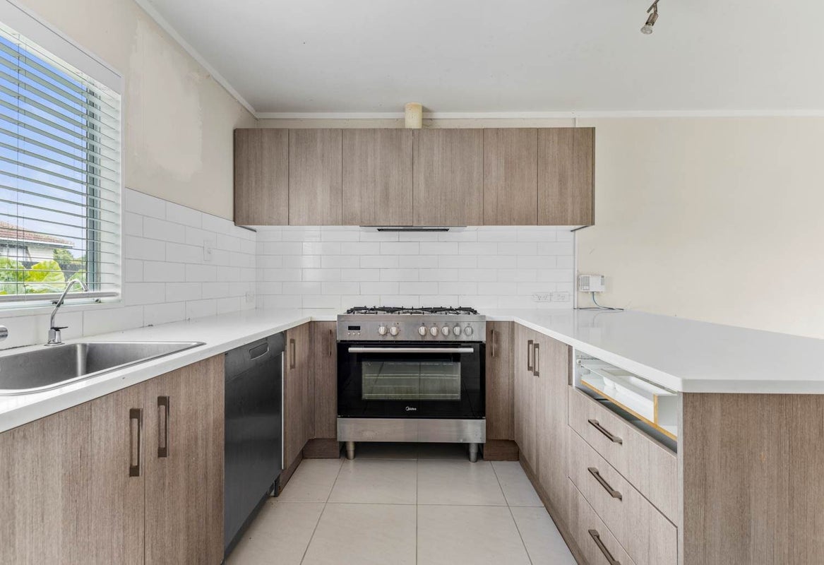 3/4 Takanini Road, Takanini, Auckland - Carousel 1