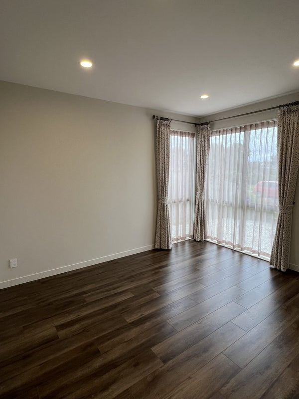 10 Fjord Way, Karaka, Papakura - Carousel 2