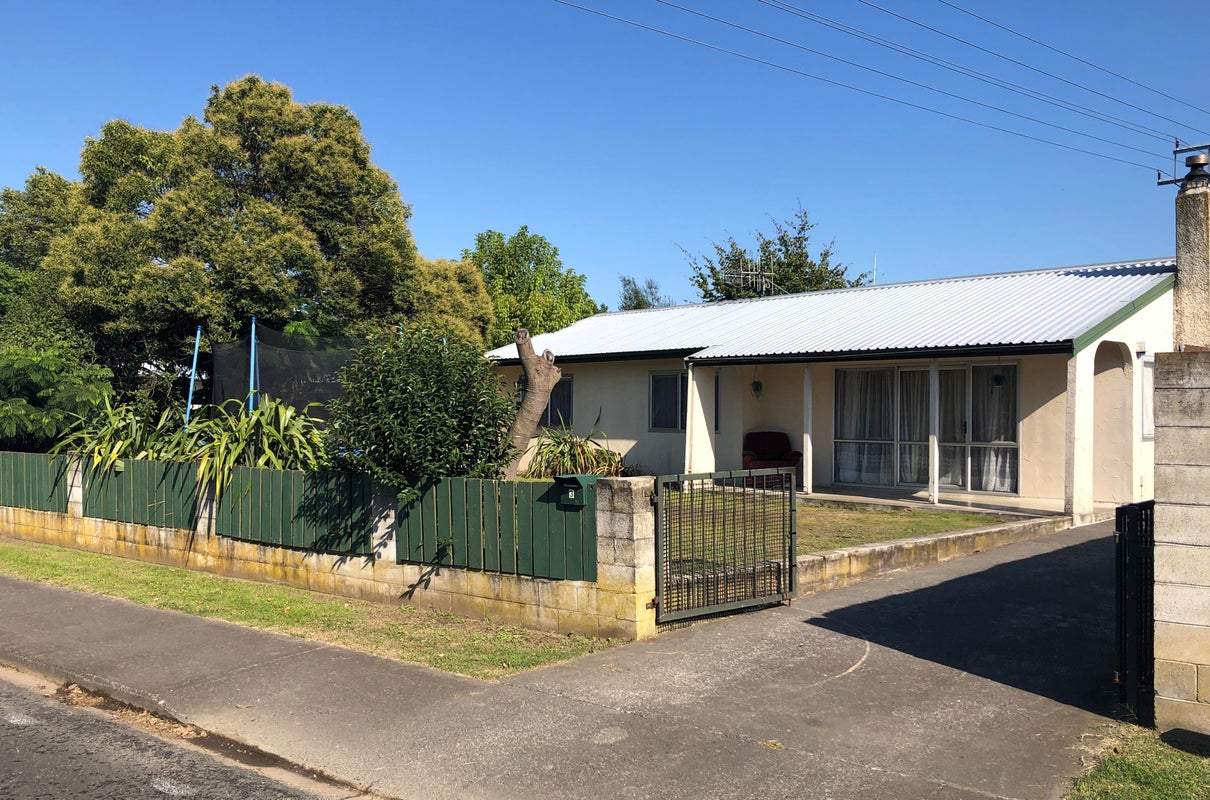3 Walton Place, Flaxmere, Hastings - Carousel 1