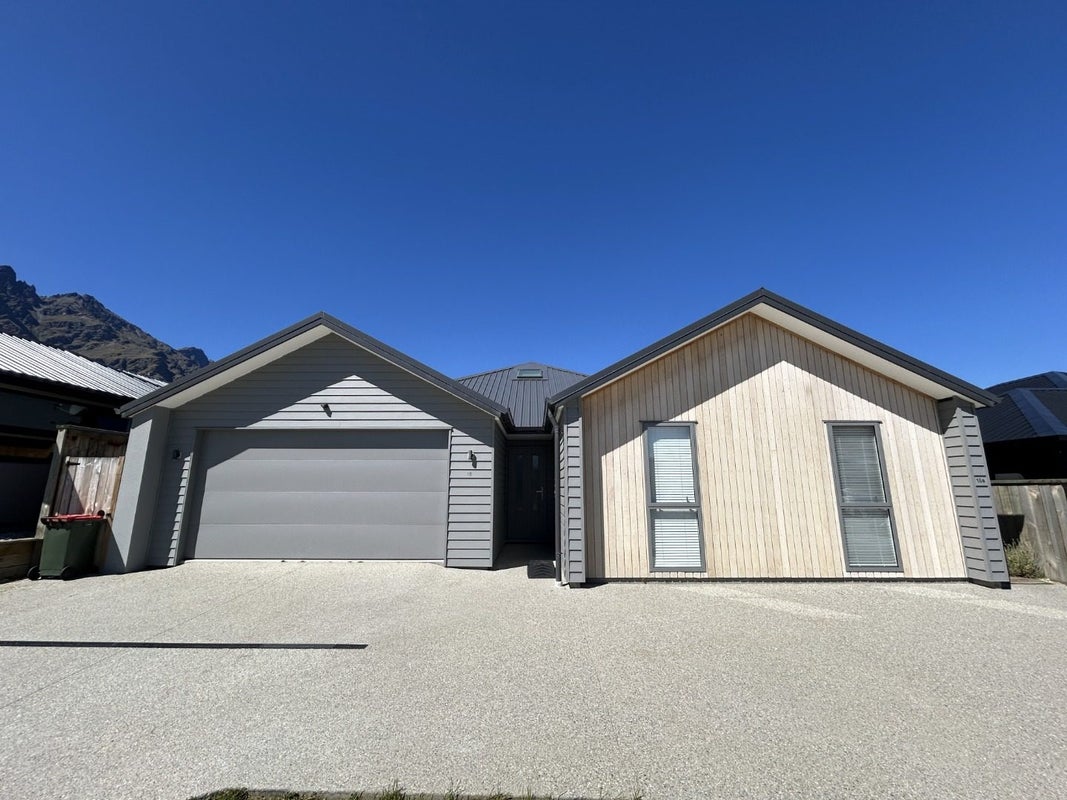 15 Corriedale Road, Jacks Point, Queenstown - Carousel 1