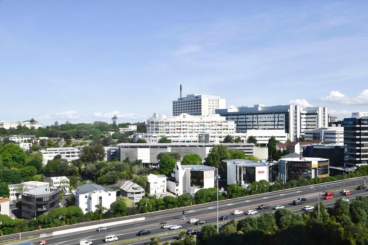 1003/8 Whitaker Place, Grafton, Auckland - Carousel 10