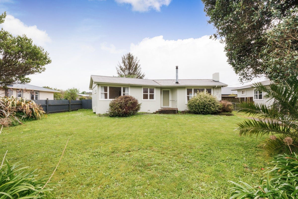 72 Worcester Street, Ashhurst, Palmerston North, Manawatu / Whanganui - Carousel 1