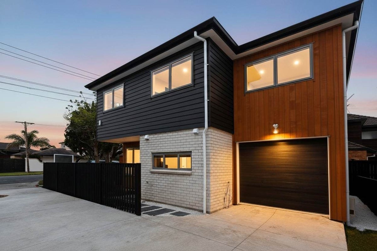 44A Torrance Street, Epsom, Auckland - Carousel 1