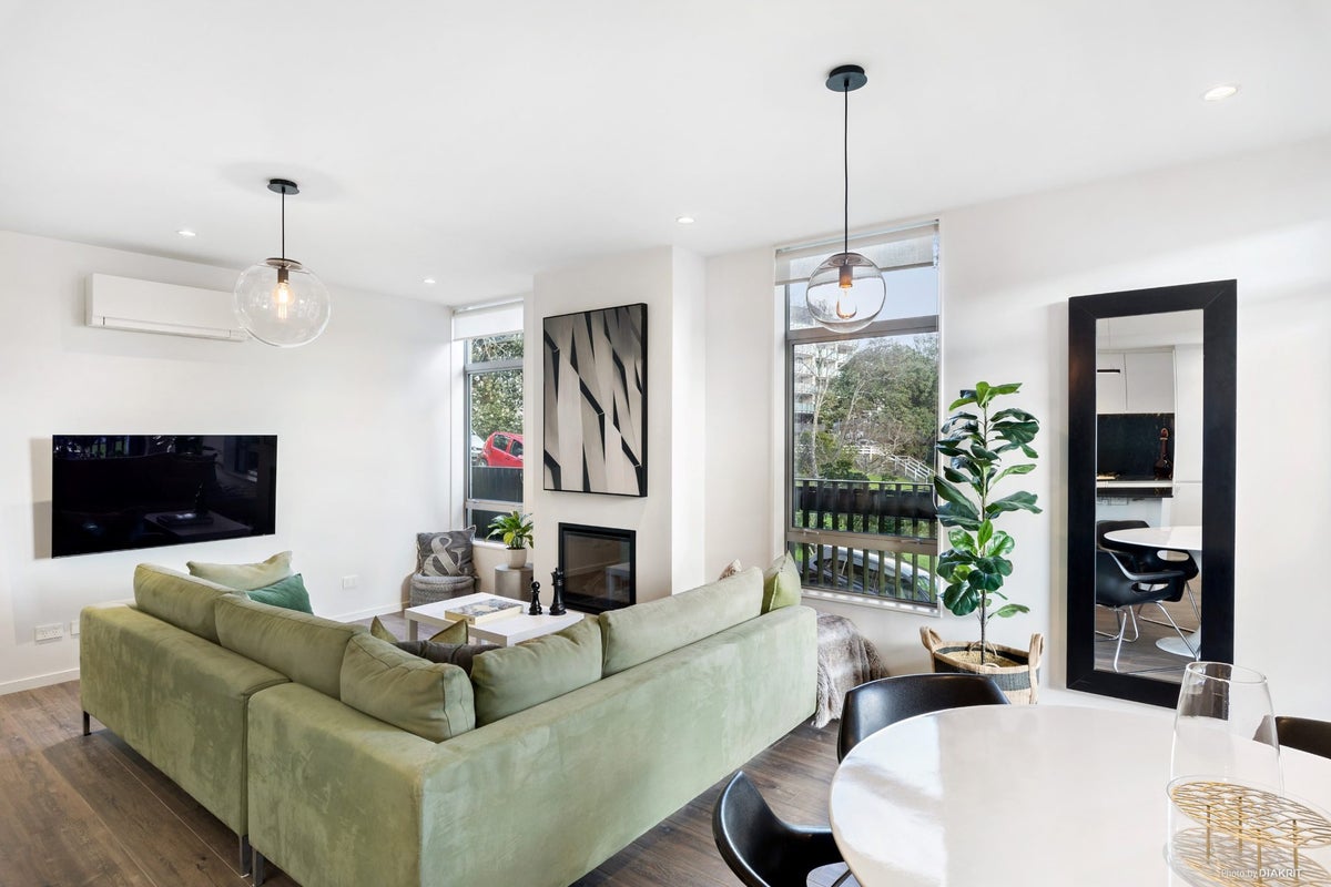 2/30 Norwich Street, Eden Terrace, Auckland - Carousel 2