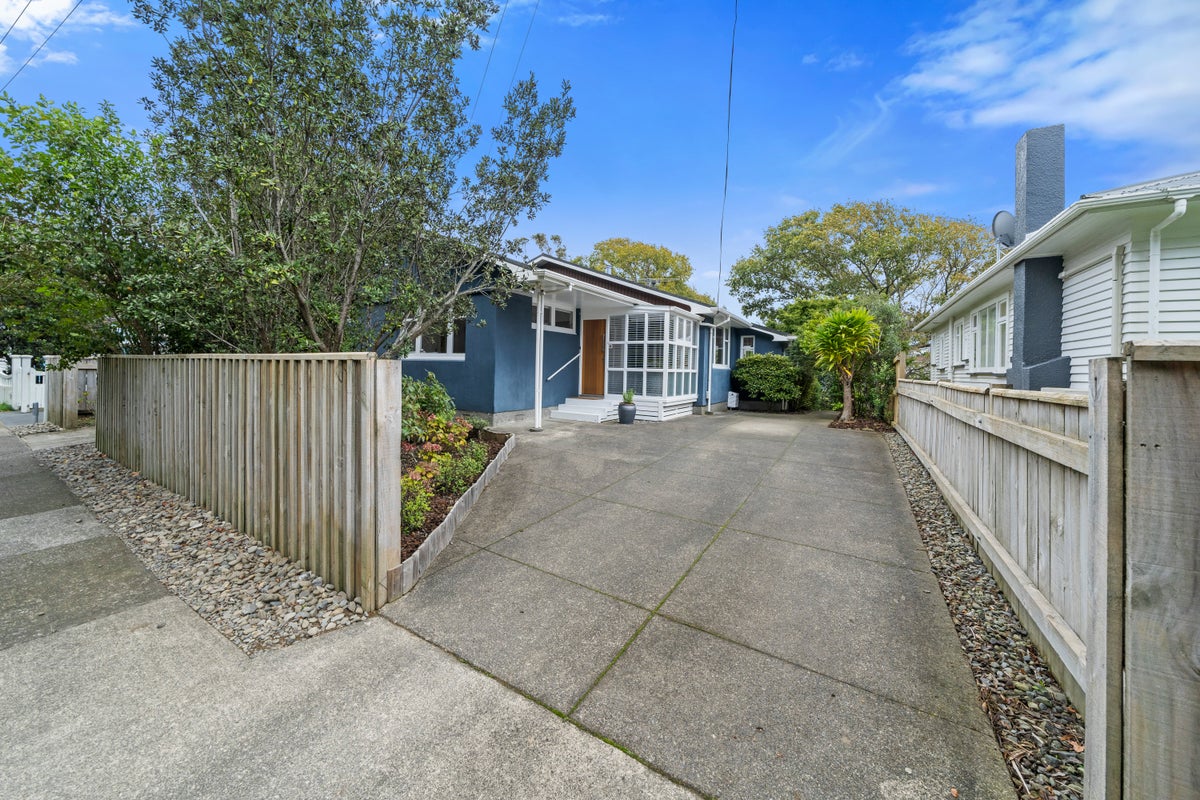 26 Parnell Street, Fairfield, Lower Hutt - Carousel 1