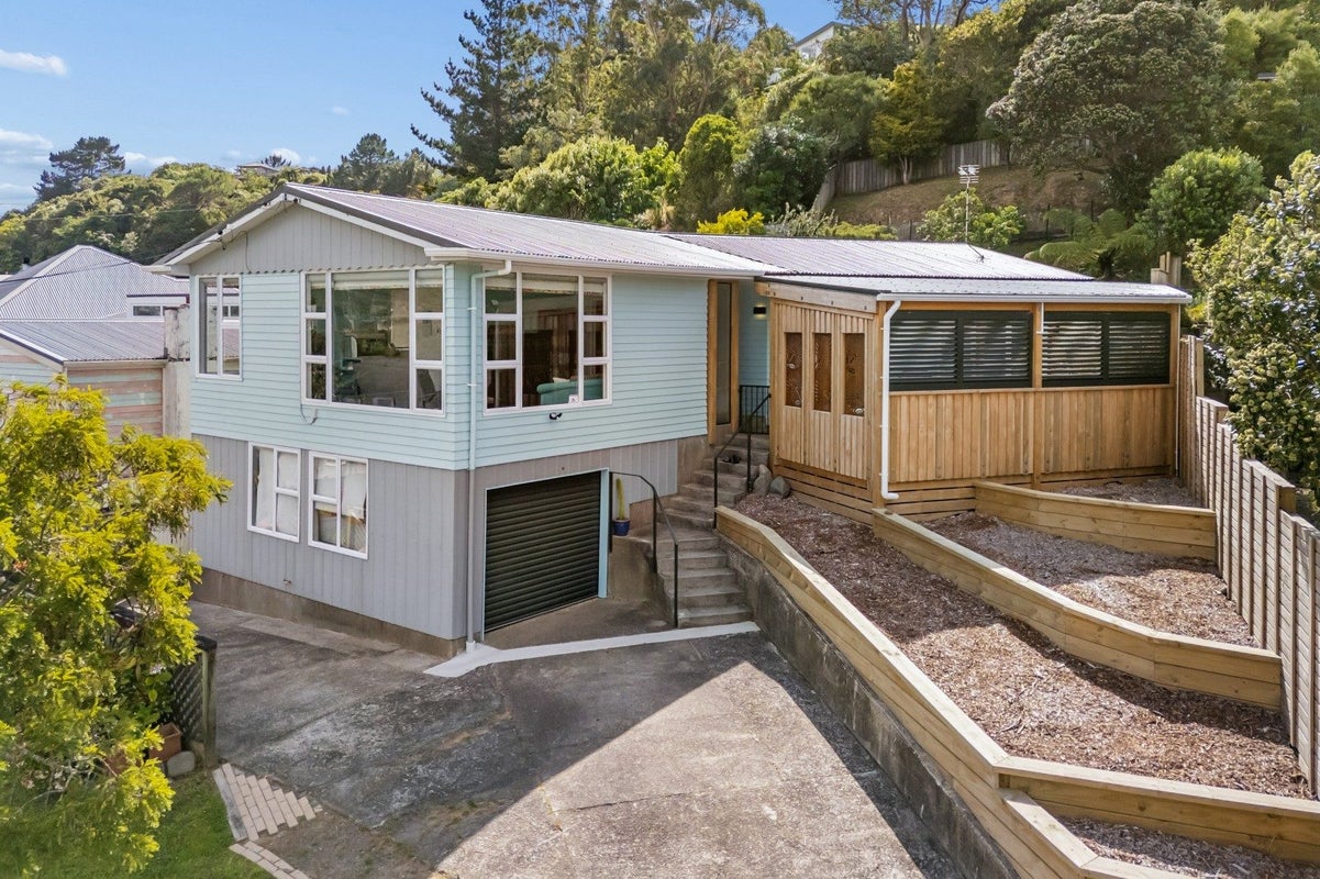 13 Lord Street, Stokes Valley, Lower Hutt - Carousel 1