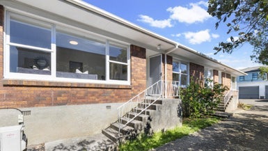 2/2 Margaret Place, Milford, Auckland - Carousel 1