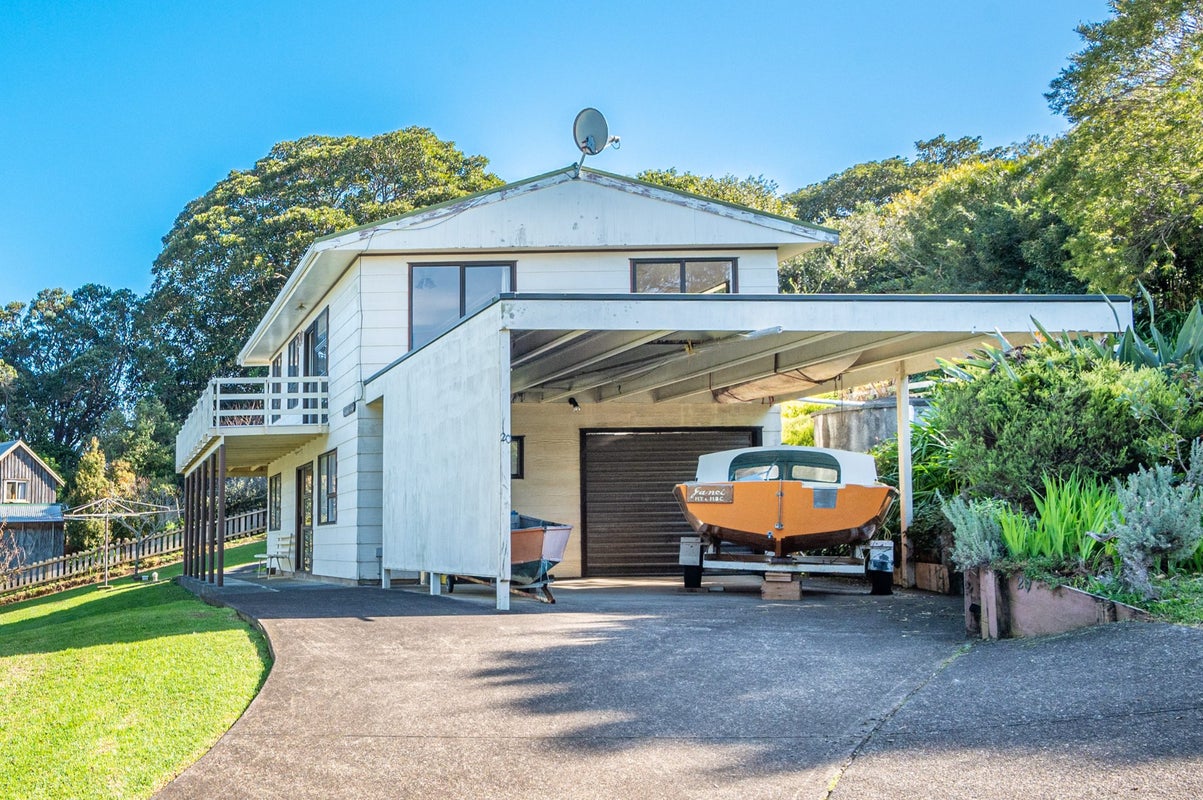 20 Ostend Road, Ostend, Waiheke Island - Carousel 24