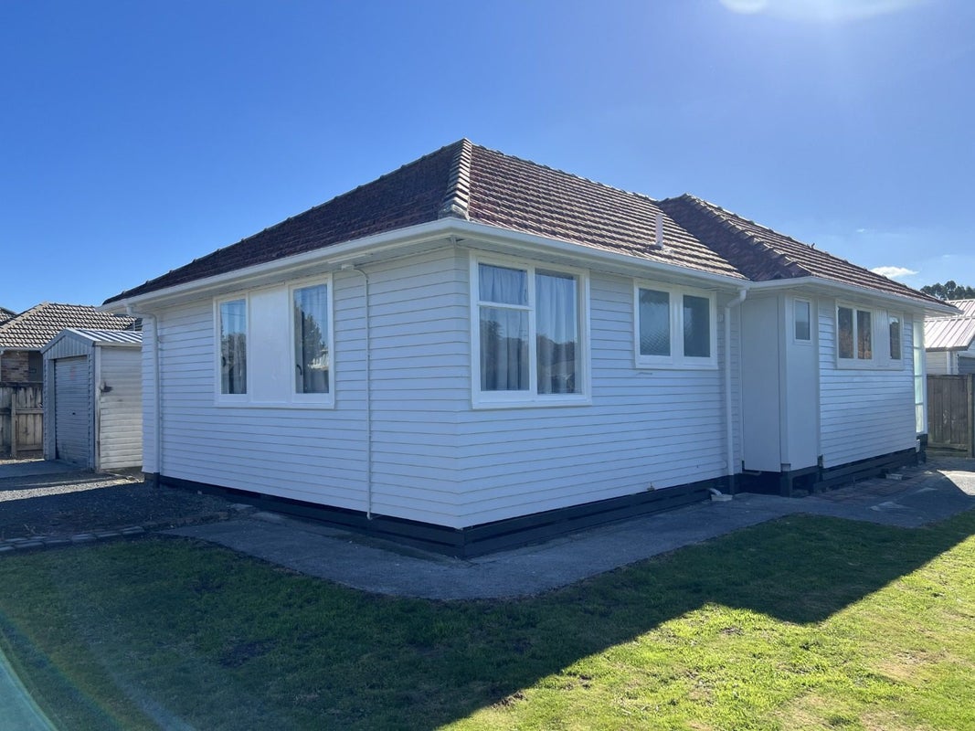 68A Montgomery Crescent, Bader, Hamilton - Carousel 2