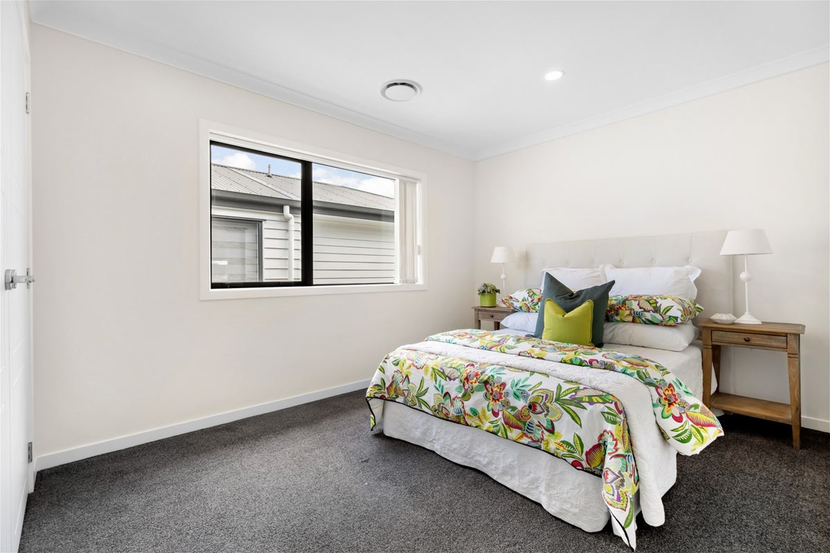 7 Barque Rise, Long Bay, Auckland - Carousel 2