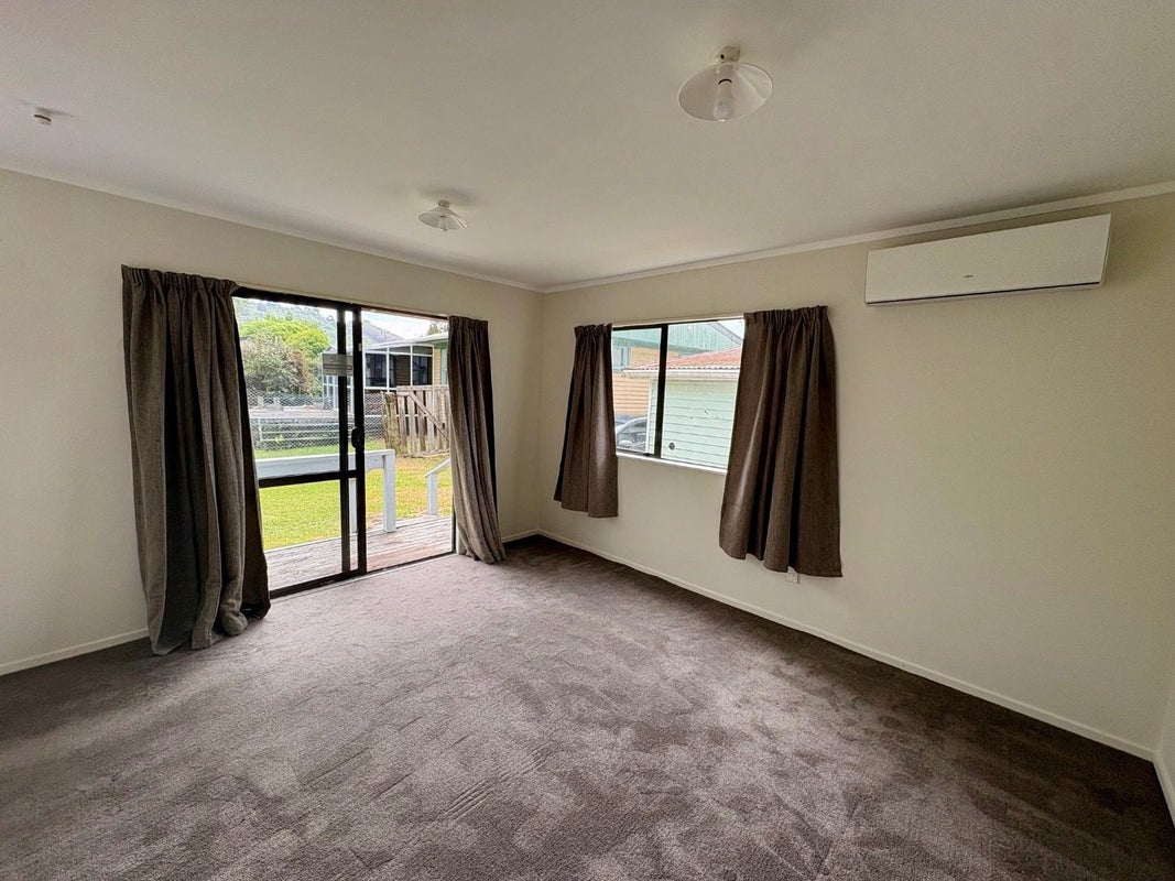 5 Liane Place, Mangakakahi, Rotorua - Carousel 2