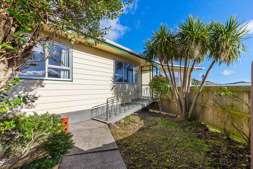 19 Lomita Road, Johnsonville, Wellington - Carousel 1