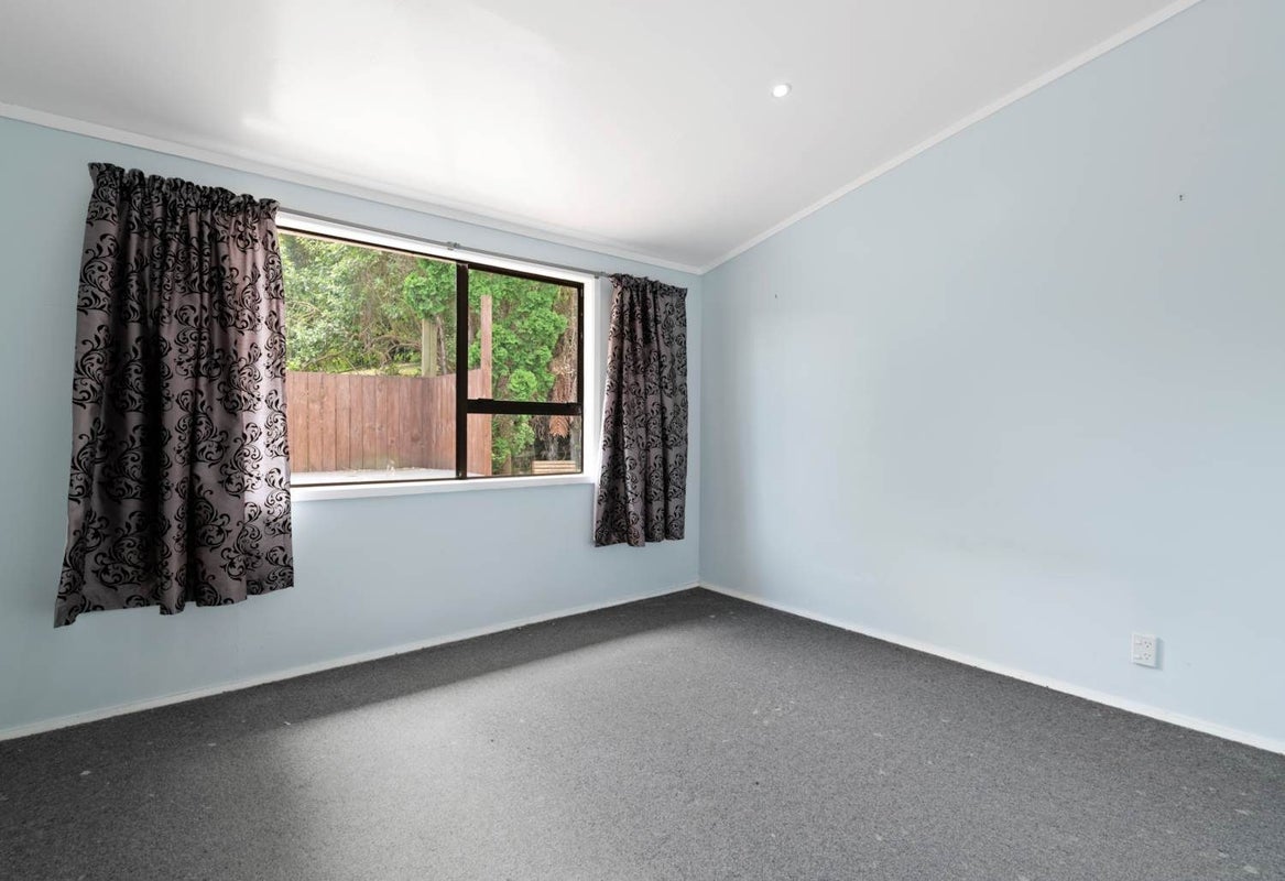 626 Whangaparaoa Road, Stanmore Bay, Whangaparaoa - Carousel 25