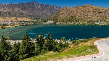 40 Angelo Drive, Queenstown Hill, Queenstown - Carousel 1