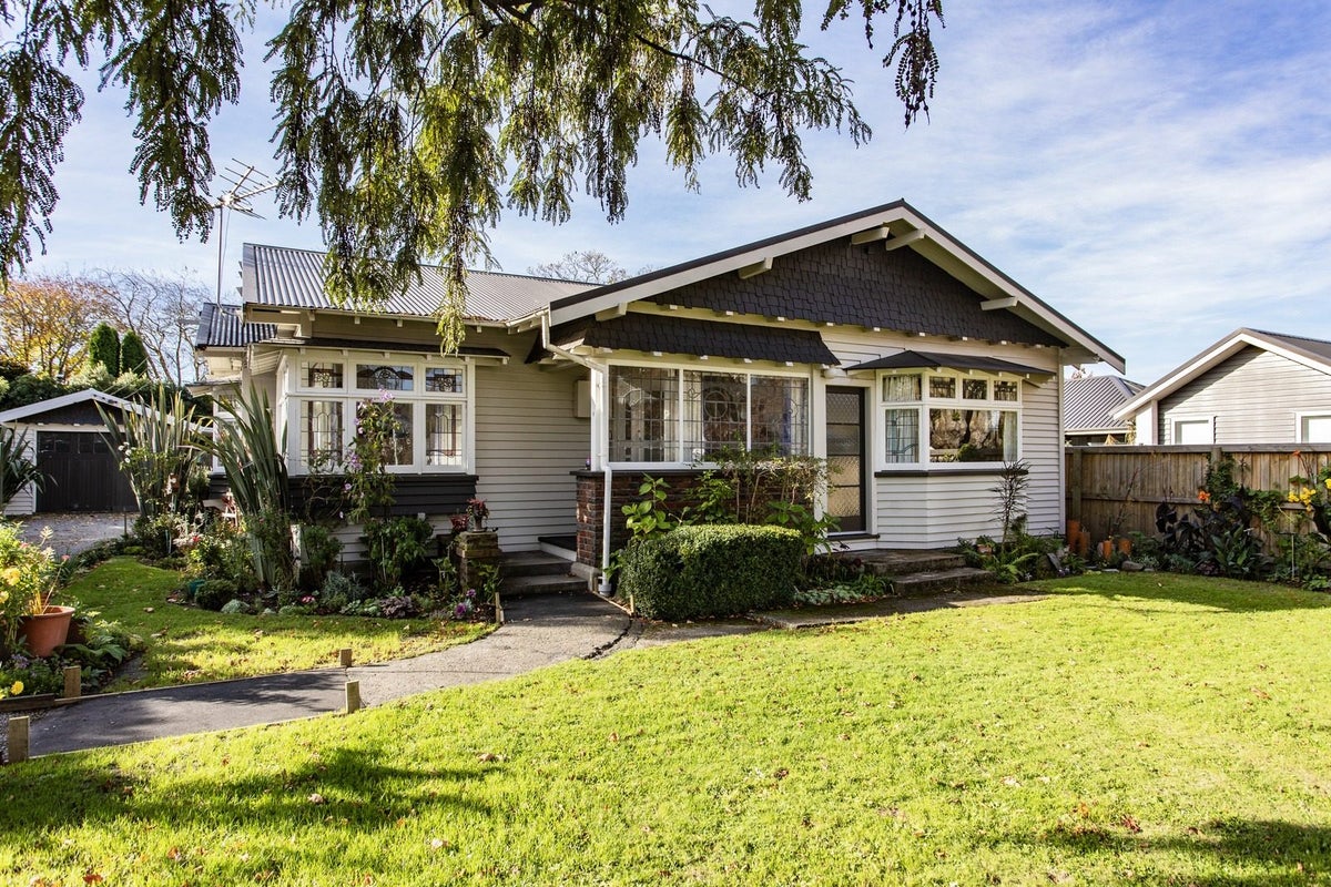 12 Wherstead Road, Cashmere, Christchurch - Carousel 1