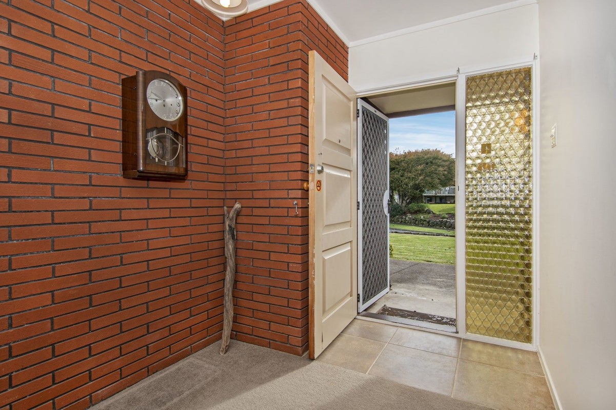 4 Rugby Place, Kamo, Whangarei - Carousel 2