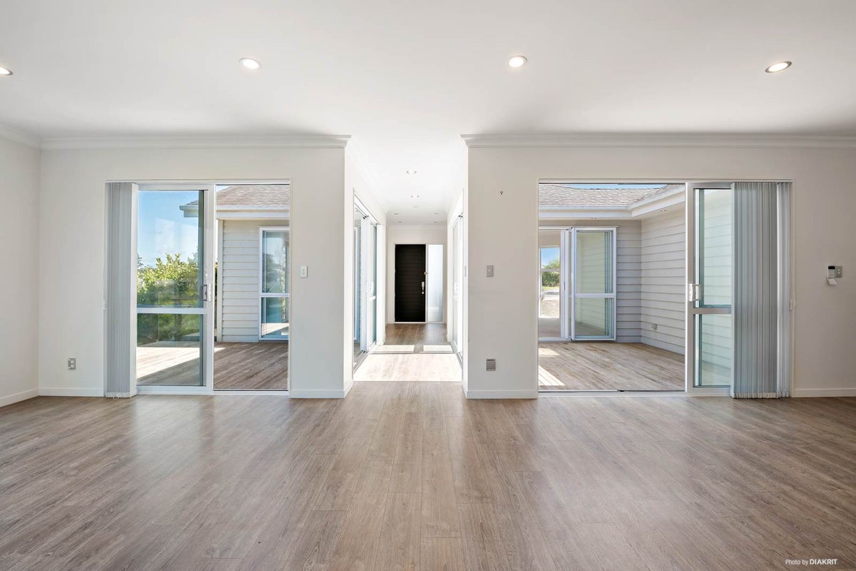 6 Bankside Road, Silverdale, Silverdale - Carousel 2