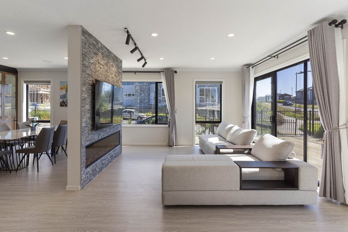 11 Bremner Ridge Street, Flat Bush, Auckland - Carousel 2