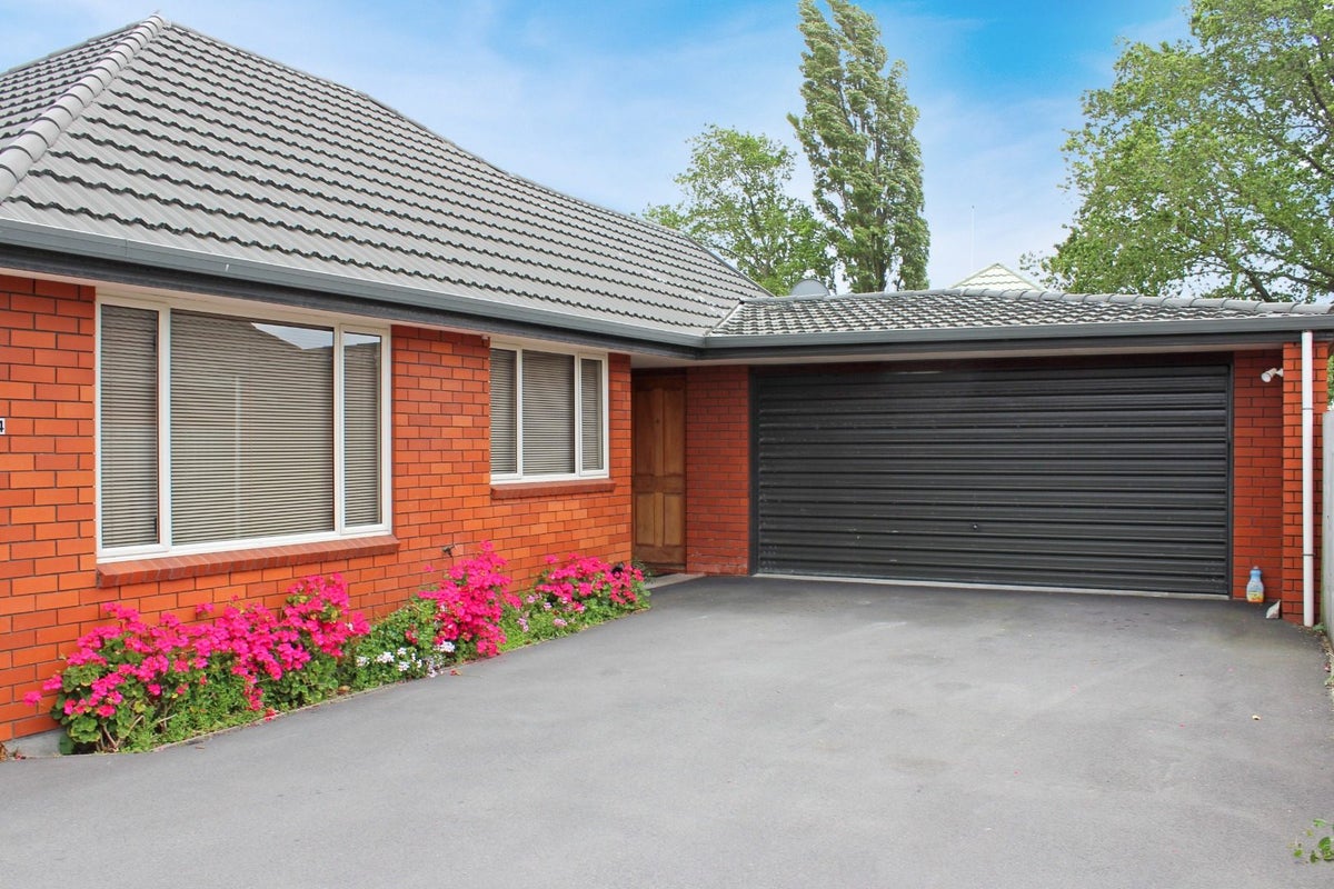 2/101 Antigua Street, Addington, Christchurch - Carousel 1