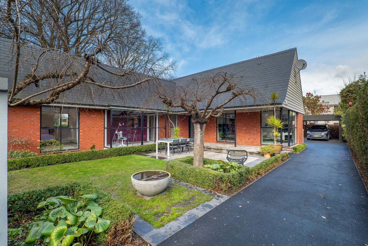 155 Fendalton Road, Fendalton, Christchurch - Carousel 1
