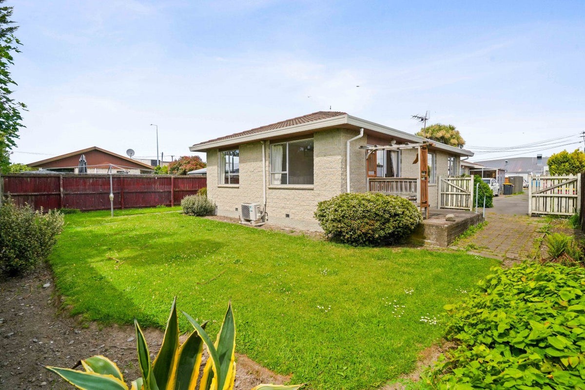2/4 Brixton Street, Islington, Christchurch - Carousel 1