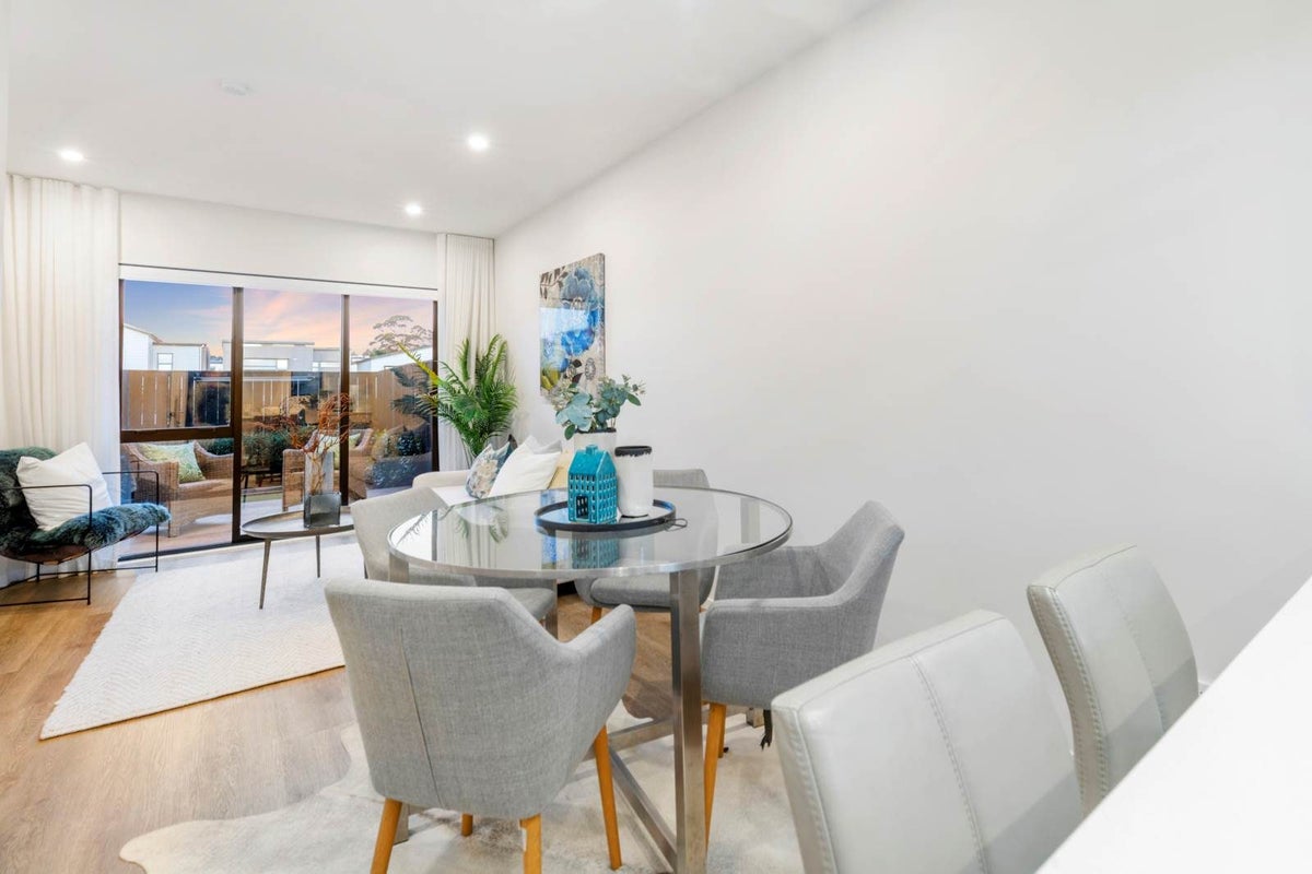 9  Kiato Lane, Flat Bush, Manukau City, Auckland - Carousel 2