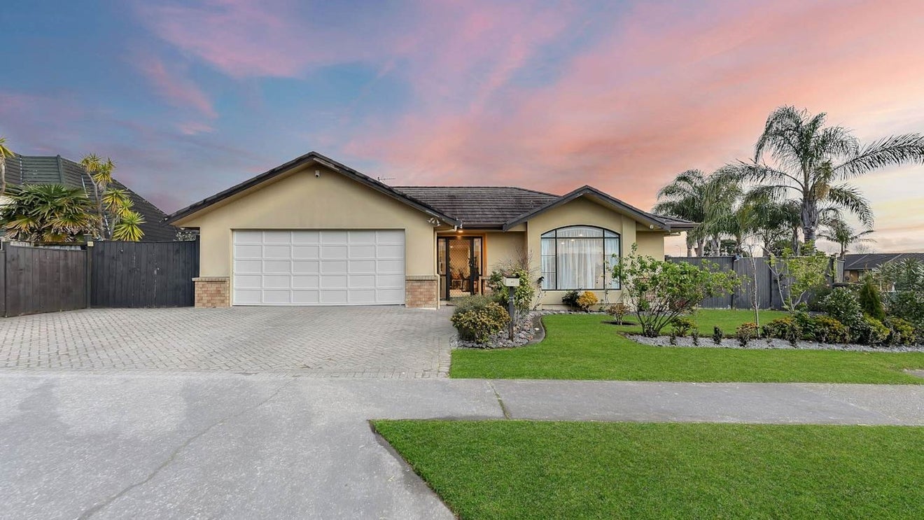 27 Maghera Drive, East Tamaki Heights, Auckland - Carousel 1