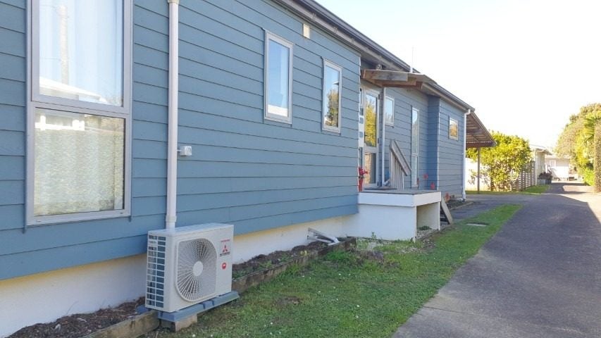 3 Gazelle Avenue, Beach Haven, Auckland - Carousel 1