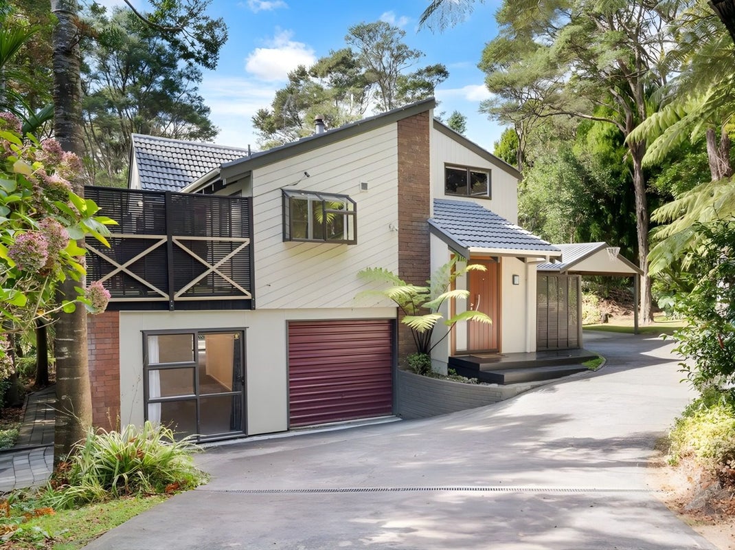 200 Atkinson Road, Titirangi, Auckland - Carousel 1
