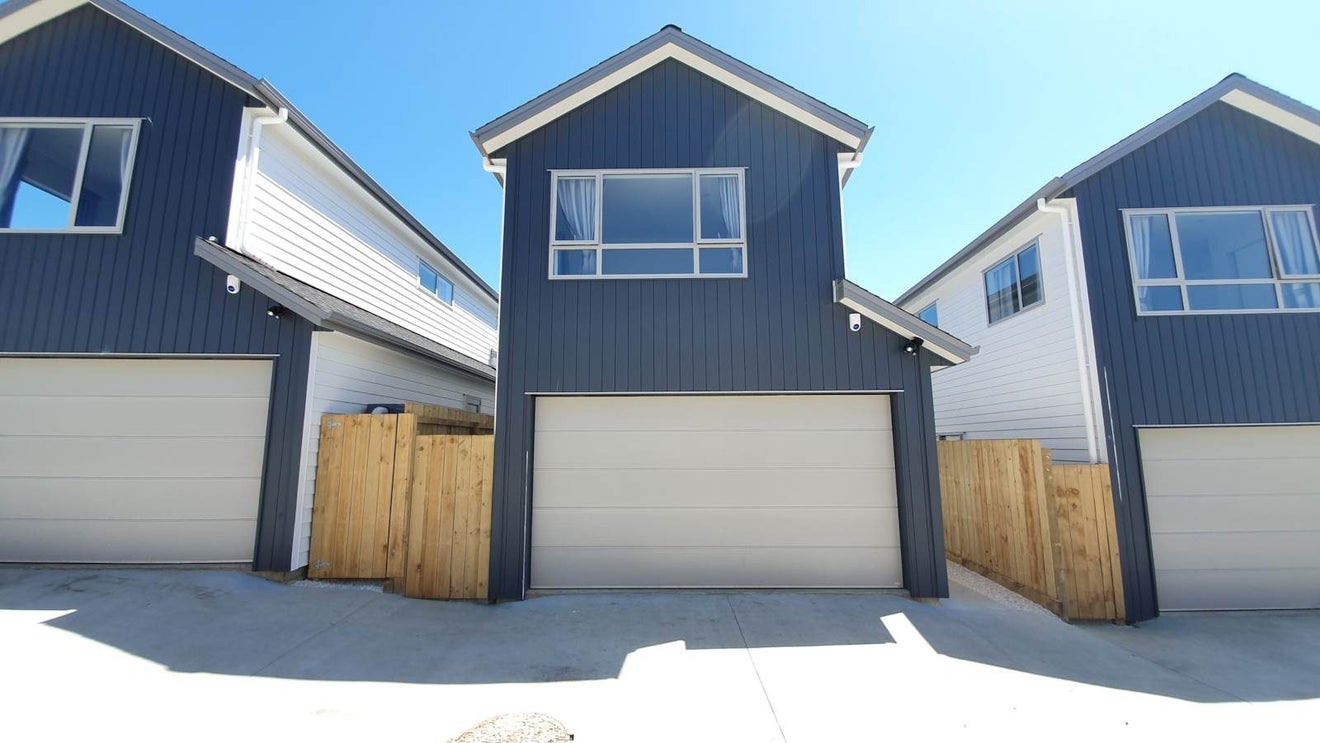 244B Queens Road, Panmure, Auckland - Carousel 1