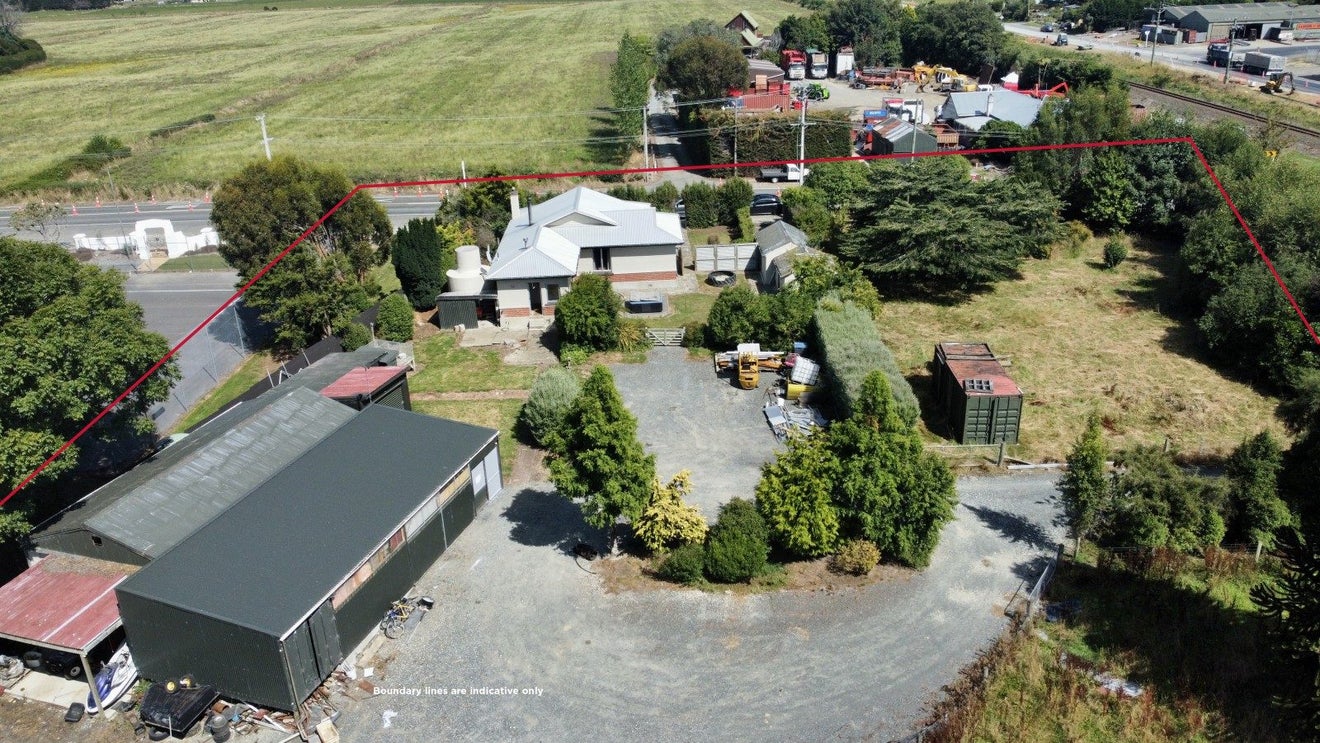 9 Rimu Road, Kennington - Carousel 2