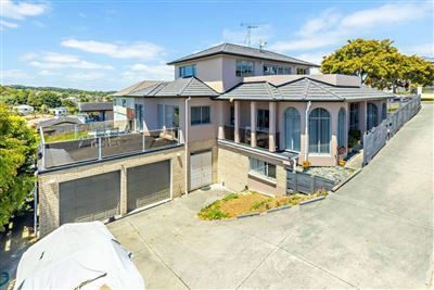 29 Chieftain Rise, Goodwood Heights, Auckland - Carousel 1