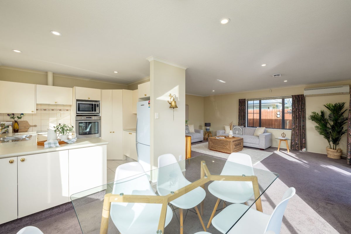 1/156 Blighs Road, Strowan, Christchurch - Carousel 2