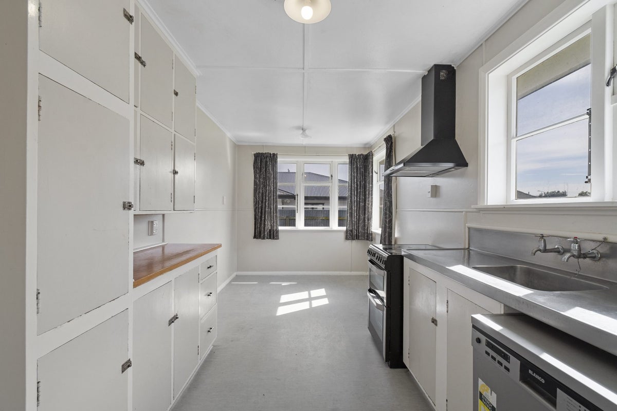 3 Upham Terrace, Roslyn, Palmerston North - Carousel 2