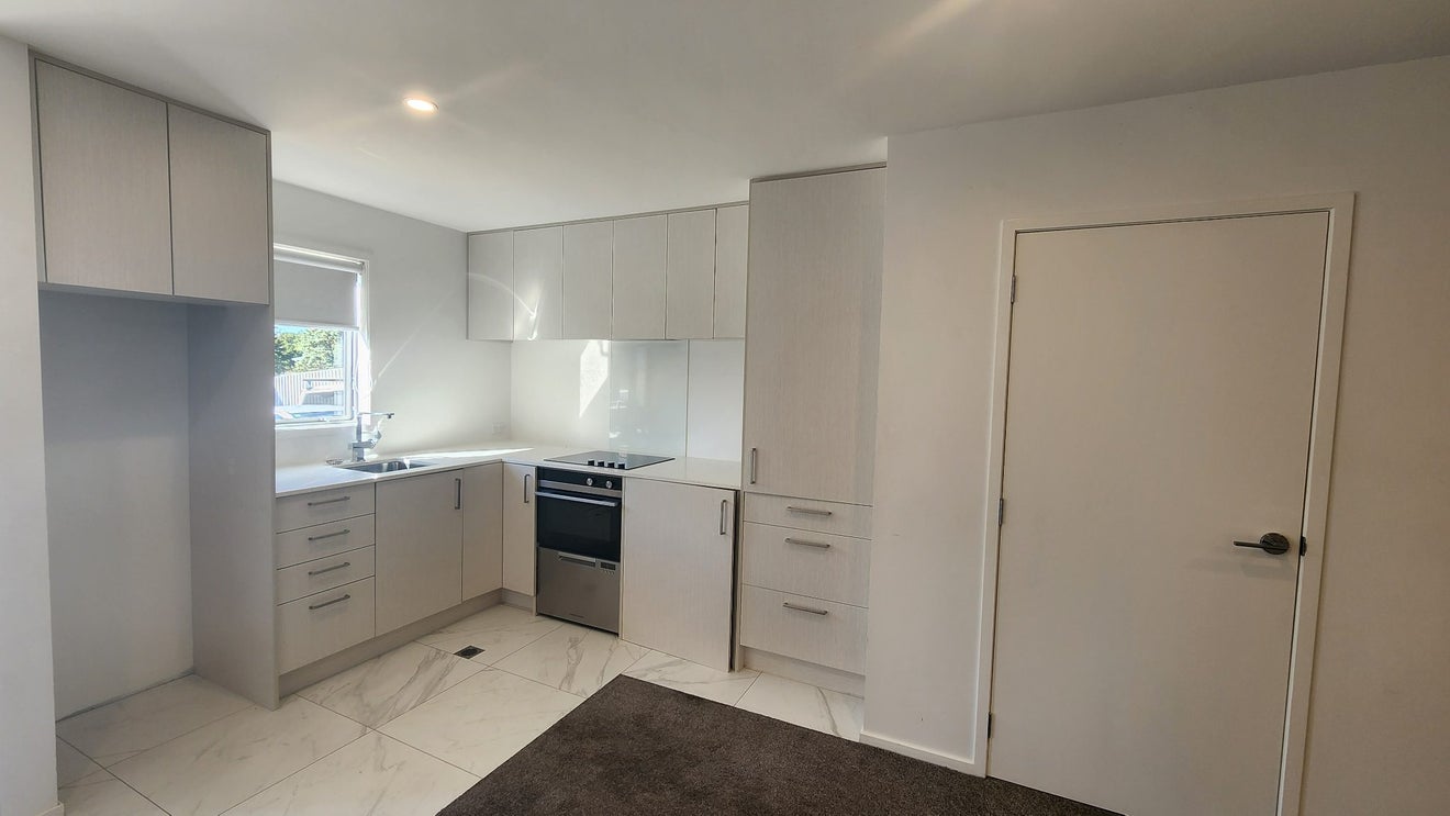 6/24 Kelwyn Road, Kelston, Auckland - Carousel 2