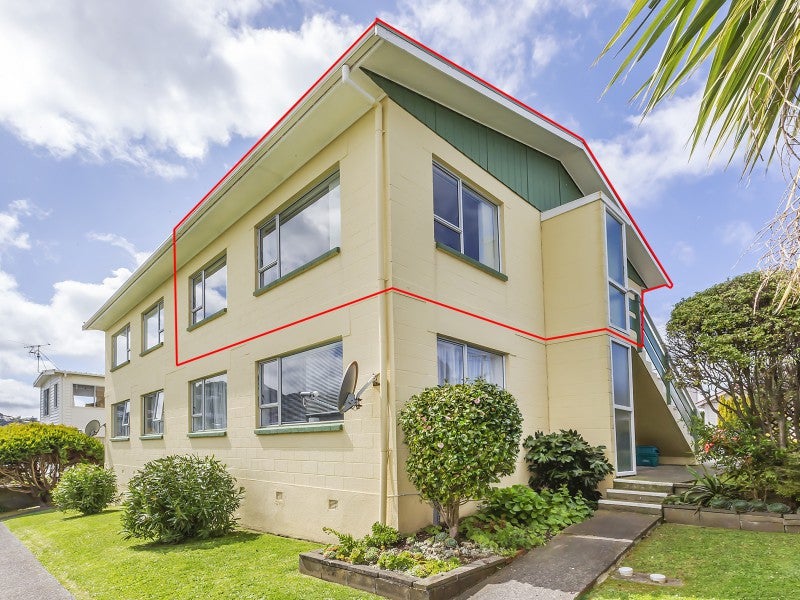 4/6 Overtoun Terrace, Hataitai, Wellington - Carousel 1