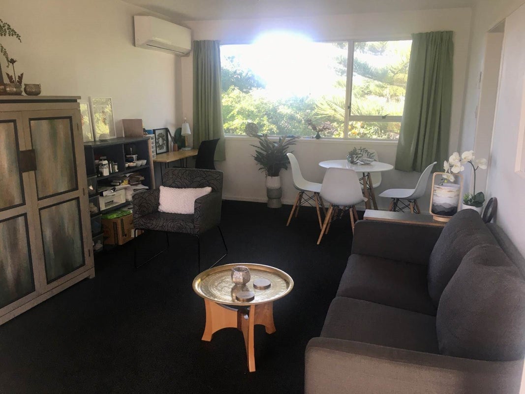 2/90 Titirangi Road, New Lynn, Auckland - Carousel 2