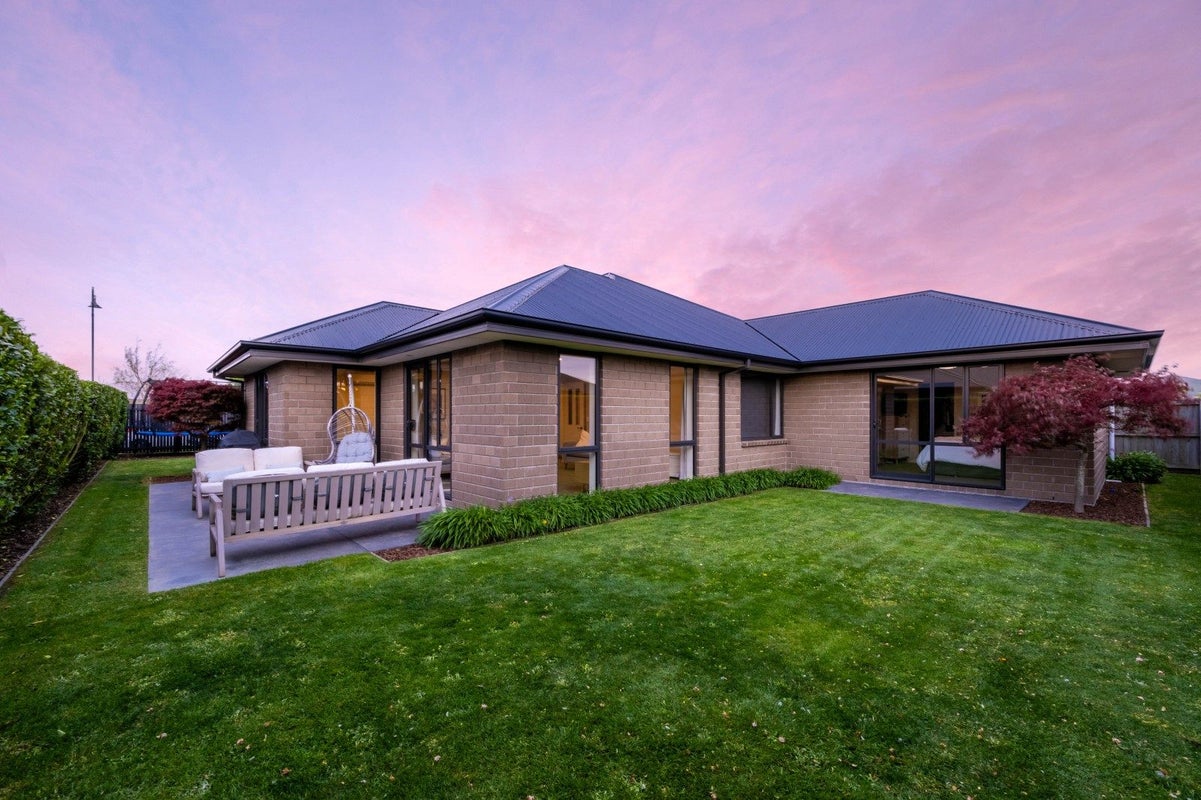 9 Greenwich Street, Halswell, Christchurch - Carousel 1