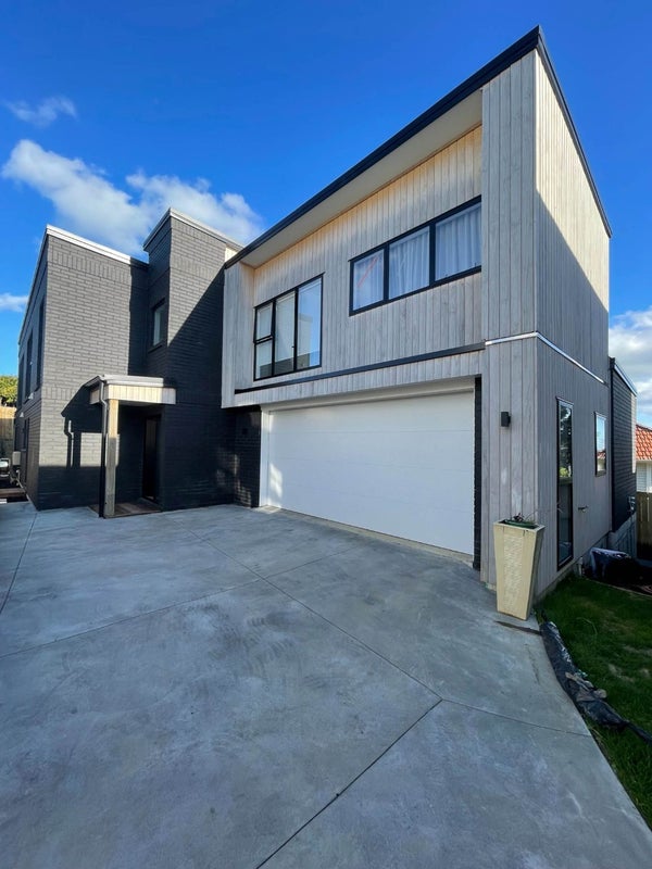 10 Clairville Crescent, Wai o Taiki Bay, Auckland - Carousel 1