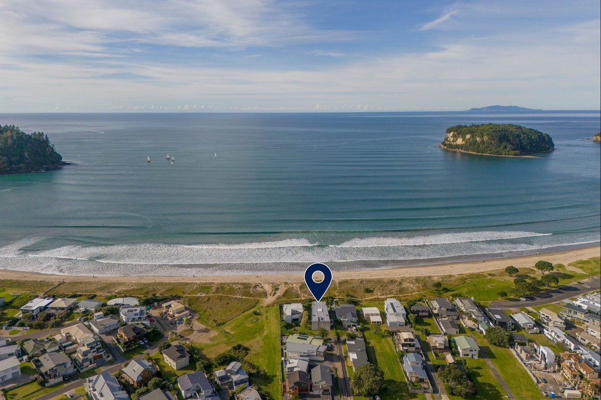 220B Beverley Terrace, Whangamatā - Carousel 2