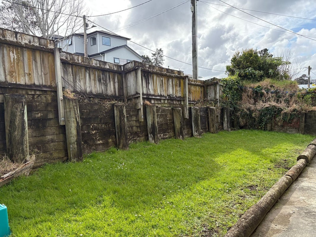 9A Woodall Place, Totara Vale, Auckland - Carousel 8